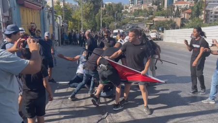 القدس : قمع مسيرة منددة بالاستيطان في الشيخ جراح